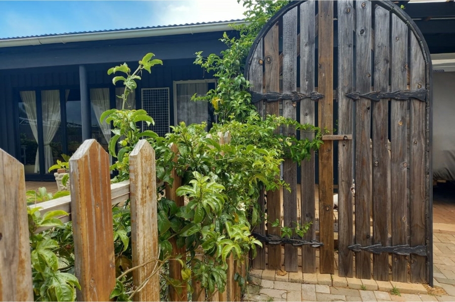 3 Bedroom Property for Sale in Albertinia Western Cape